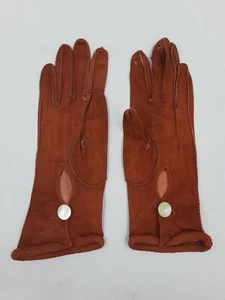 Guantes de conducción antiguos vintage de cuero de mediados de siglo para mujer pequeños botones de perlas - Imagen 1 de 5