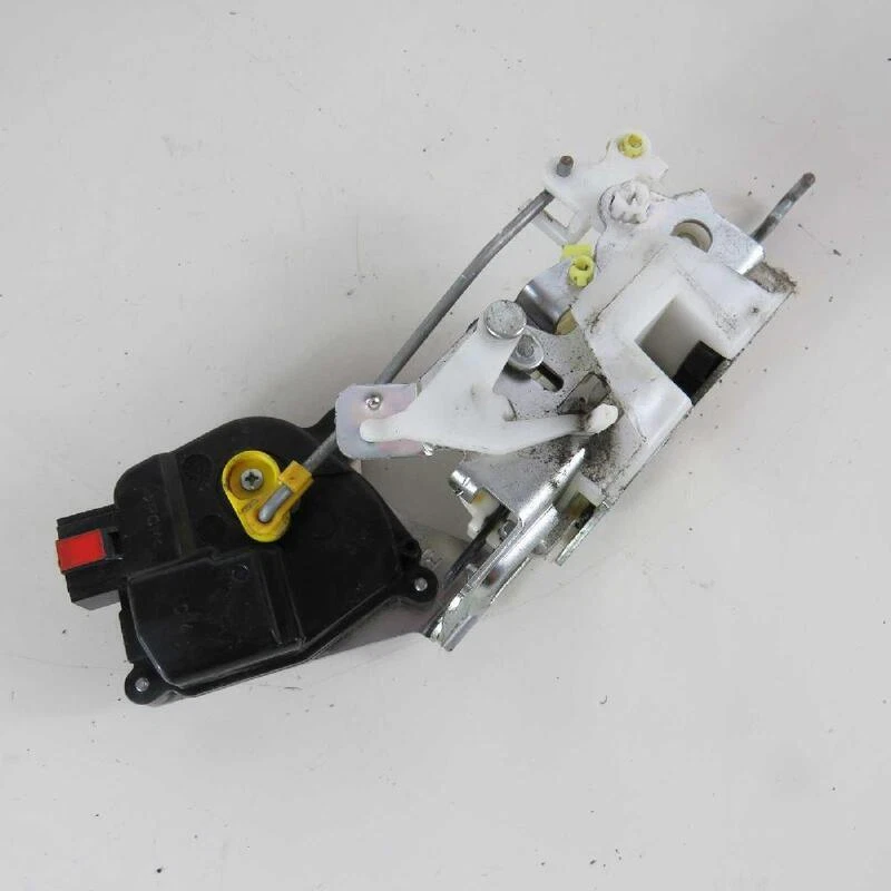 Rear door lock rh 32980 CHEVROLET MATIZ MK2 2005-2009 used (32980) - Image 1 of 1