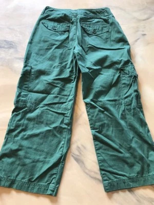Chadwicks Size 4 Green Capri Pants  - Image 1 of 4