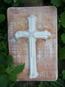 Rugged cross mold plaster cement concrete plastic mould 8" x 5" x 3/4" - Picture 1 of 9
