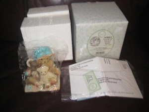 CHERISHED TEDDIES 978841 MOM & KIDS 2001 FIGURINE NIB - Picture 1 of 2