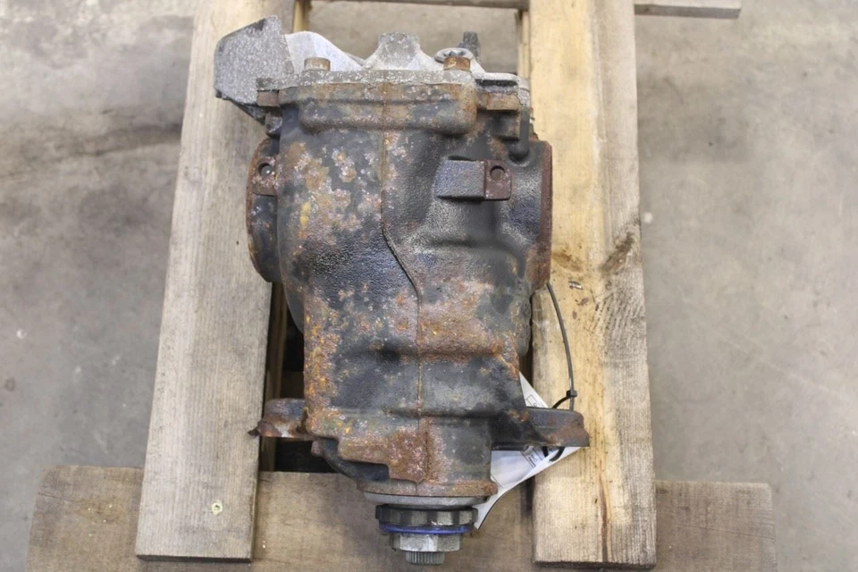 2013-16 BMW 328i xDrive SULEV 2.0L AWD Rear Differential Carrier 3.15 ratio 99K - Image 1 of 4