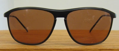 Винтажные солнцезащитные очки SERENGETI Drivers в черной оправе с янтарными линзами - Изображение 1 из 4