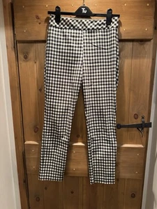 Ladies H&M Fitted Ankle Length Black And White Check Trousers - Size 8 - Picture 1 of 2