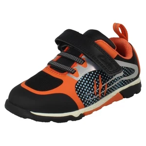 Ragazzi Clarks Steggy 2 Fly Nero/Arancione Scarpe Sportive - Picture 1 of 9