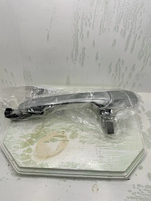 Manija de puerta exterior del lado del pasajero para Ford Mustang 2005-2014 TRQ DHA49192 Foto 1 de 4