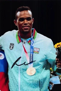 ALFONSO DOMINGUEZ Loren Berto - AZE - Olympia 2024 - Boxen - SILBER - 2.OS 24 - Picture 1 of 1