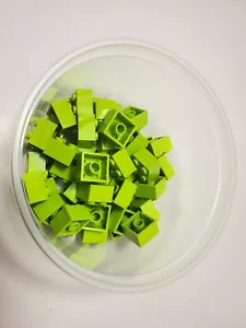 NEW LEGO Parts 3003 Pack of 8 Bricks 2x2 LIME 4220632 - Picture 1 of 1
