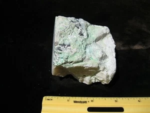 GARNIERITA Cristal, mineral, verde claro y gris, 3 x 3 x 2" 13,4 oz. - Imagen 1 de 4