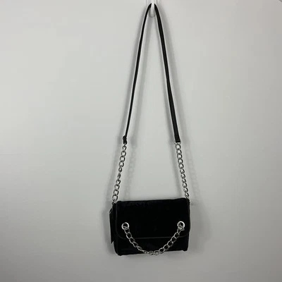 Bolso Bandolera Madden Girl Terciopelo Negro Cadena Plateada Acento Solapa Nuevo Foto 1 de 4