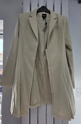 Boohoo cream tailored hook and eye blazer dress size 14 - Image 1 of 4