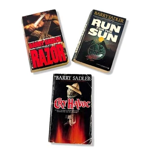 BARRY SADLER Military Paperback Lot of 3  Razor Run Cry Havoc - Charter Tor - Bild 1 von 21