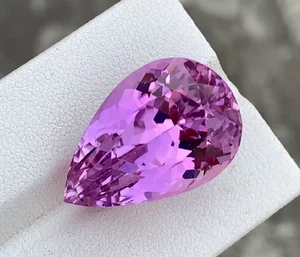 Piedra preciosa de kuncita rosa oscuro natural VVS 30,14 quilates corte de pera de Afganistán - Imagen 1 de 4