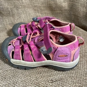 Keen Newport Pink Youth Kid Size 12 Hiking Trail Walking Sandals Shoe Washable - Picture 1 of 9
