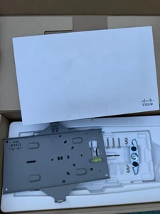 Zestaw 6 nieodebranych Cisco Meraki MR42 Dual-Band 802.11ac Wave 2 AP z mocowaniem - Zdjęcie 1 z 2
