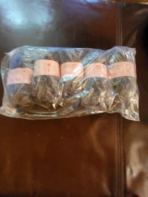 6 Moda Dea Gleam Pearl Black 42% Nyl 35% Kid Mohair 18% ACRYLIC 5% Poly 50G  - Image 1 of 4