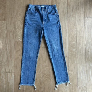Jean Madewell The Perfect Vintage pierna recta azul denim desgastado dobladillo deshilachado - Imagen 1 de 7