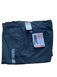 Men's Wrangler New Cargo Pants Black Relaxed Fit Straight Leg size 44 x 32 - Picture 1 of 1