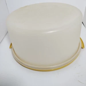 Vintage Tupperware Cake Container Storage Box Round Harvest Yellow Lid Retro - Picture 1 of 9