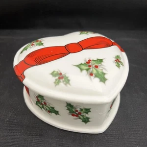 SEYMOUR MANN VINTAGE FINE BONE CHINA CHRISTMAS RIBBON TRINKET DISH WITH LID - Picture 1 of 6