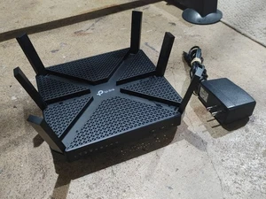 TP-LINK Archer AC4000 Tri-Band Wi-Fi 5 Router - C4000 - Picture 1 of 3