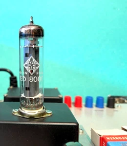 ED8000 TELEFUNKEN / PAR ESTRECHAMENTE EMPAREJADO / PROBADO CON ROETEST V 1O / NUEVO DE LOTE ANTIGUO EN CAJA - Imagen 1 de 8