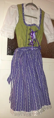 weiße Dirndl Bluse  H. MOSER  S 36 mit Landhaus Dirndl grün weiß lila Schürze - Bild 1 von 4
