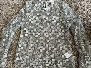 H&M NEW Size 4 Sage Green Sheer Stretch Floral Lace Top Long Sleeve Ruffle Cuff - Picture 1 of 12