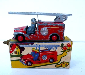 CIJ CAMION POMPIERS AUTO-POMPE REF 3.30 BON ÉTAT BOITE D'ORIGINE - Picture 1 of 11