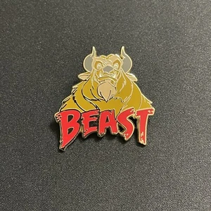 Prendedor comercial La Bella y la Bestia 2015 de los parques de Disney cabeza de bestia letras rojas - Imagen 1 de 10