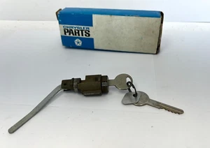 1967 Chrysler 300 Deck Lid Lock & Key 2802464 NOS - Picture 1 of 4