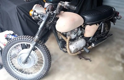 Triumph 1973 T100R Daytona Foto 1 de 4