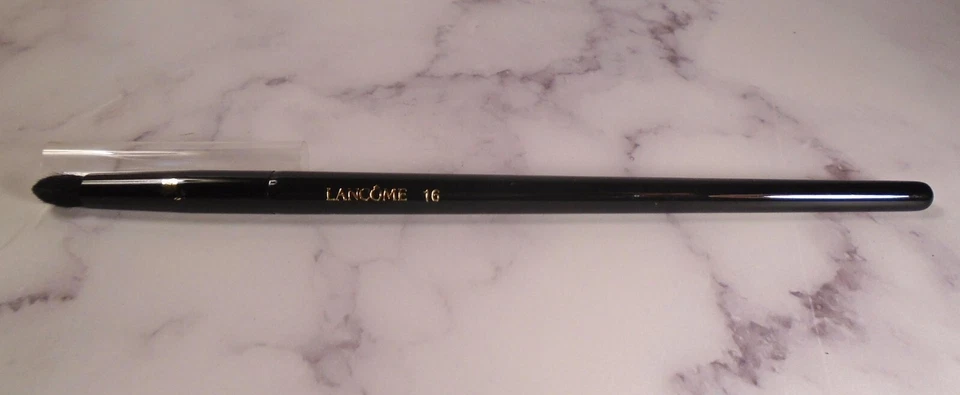 Lancome BLENDING TIP CEPILLO DE SOMBRA #16 FUNDA DE PLÁSTICO / MANGO NEGRO Foto 1 de 1