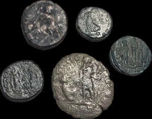 Lot Of 5 Roman Empire Coins 300-500 AD - Picture 1 of 2