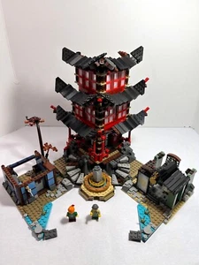 LEGO Ninjago: Templo de Airjitzu 70751 (2015) - Parcial. Ver descripción - Imagen 1 de 10