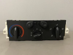 2004-2012 Chevrolet Colorado Ac Heater Climate Control Temperature Oem - Picture 1 of 7