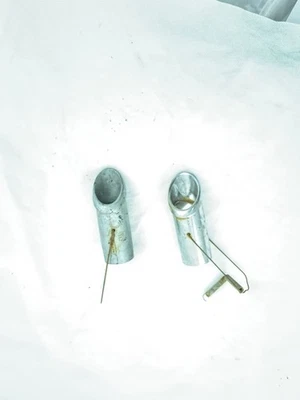 Mercedes 1961-68 W110 190 D C 200 D C Salpicaduras de tablero, metal izquierdo, plástico derecho Foto 1 de 4