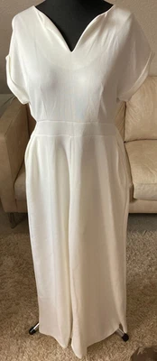 Eleganter Damen Jumpsuit Einteiler Overall Gr M Creme Weiß Kurzarm Taschen CHIC - Bild 1 von 4