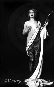Flapper Girl - Ziegfeld Follies 8X10 PUBLICITY PHOTO Vintage 1920s glamour - Picture 1 of 1