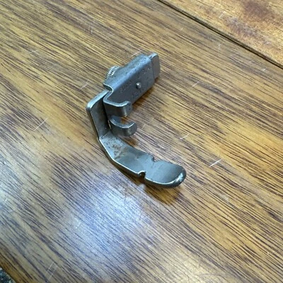 Singer Simanco 121877 Sewing Machine Low Shank Adjustable Zipper Cording Foot - Image 1 of 4