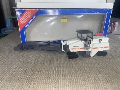 Fresadora de carretera SIKU Super Serie 1:50 - 3132 - Como nueva en buena caja Foto 1 de 4