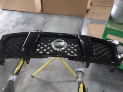 2006 Nissan Armada Grille OEM 623107S300 Used 4DR SUV 265K Miles Foto 1 de 4