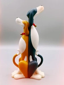 HOT DOGS Basie&Daisy Their First Tiff 2003 Toni Goffe Washington Green Figurine - Picture 1 of 12