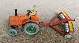 Vintage Dinky Toy Tractor 301 with Disc Harrow 322 Made in England - Picture 1 of 11