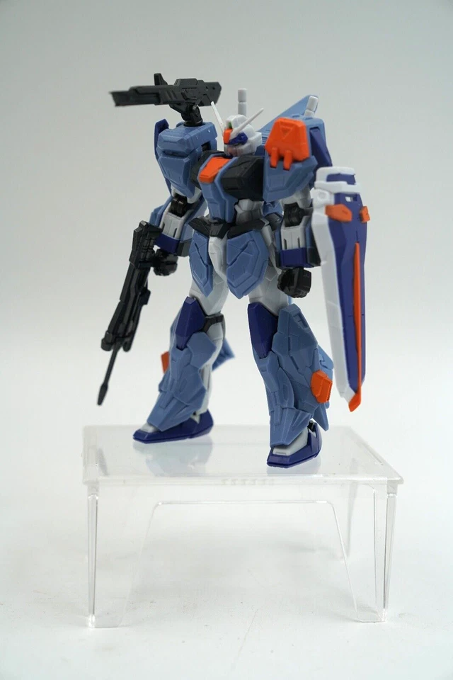 Figura Robot Modelo Plástico Gundam Azul y Naranja con Pistolas Japón Foto 1 de 4