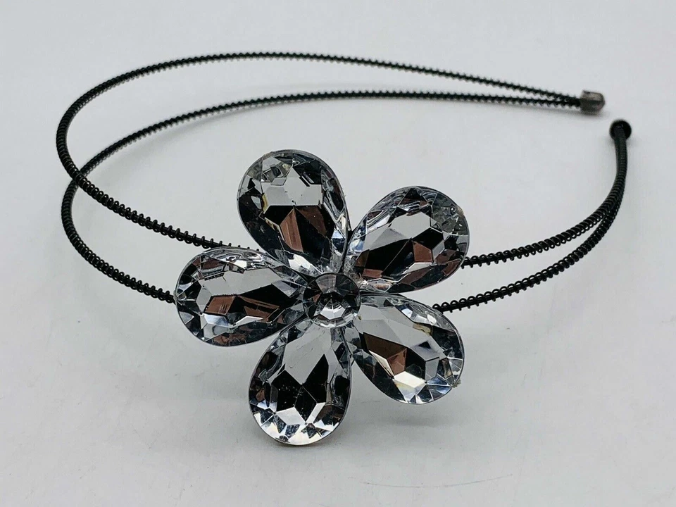 Diadema elástica para niñas de doble hilo negra con flor de margarita facetada de 2" Foto 1 de 4