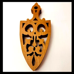 Holz Schnörkeluntersetzer Handarbeit Design Wandbehang Massivholz Einteiler selten - Bild 1 von 7