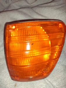 MERCEDES W116 LEFT CORNER TURN SIGNAL ASSEMBLY BOSCH 280 300 450 SE SD - Picture 1 of 9