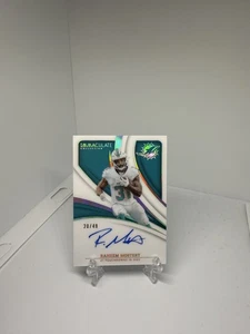 2024 Immaculate Records Raheem Mostert Auto /49 Miami Dolphins SSP - Bild 1 von 2