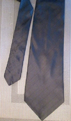 RIVER ISLAND MEN`S 100% SILK TIE BLACK - Image 1 of 3